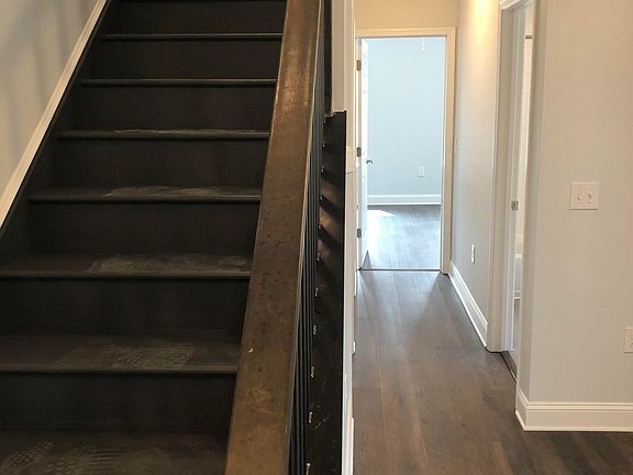 5th image of 801 E 7th St #B