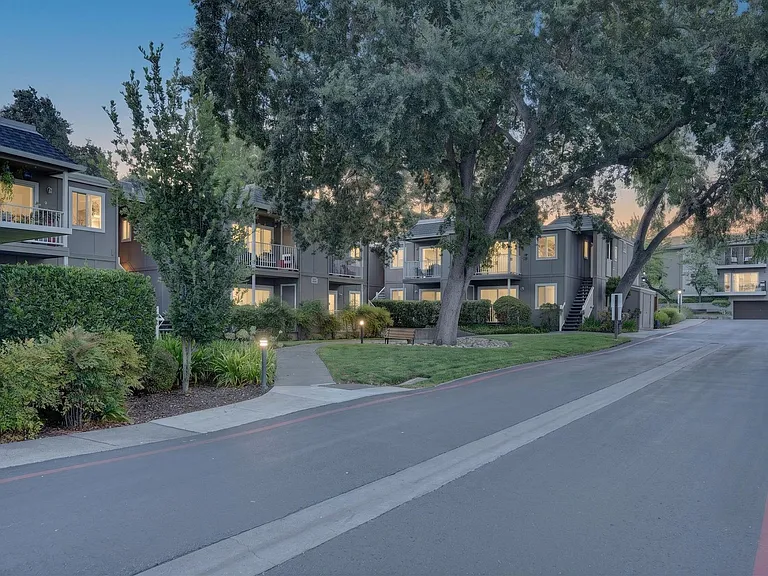 1574 Sunnyvale Ave #33 — Photo 27