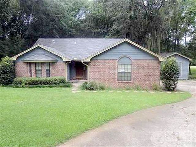 1st image of 106 Magnolia Cir