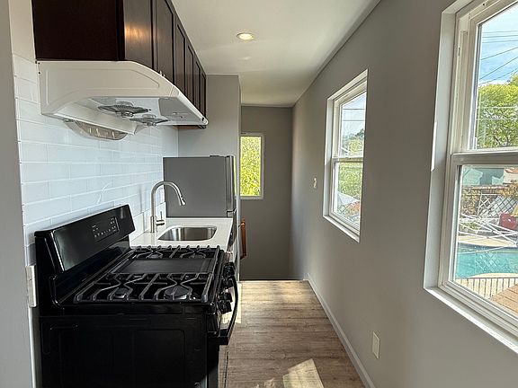 3rd image of 5409 Meridian St #1/2