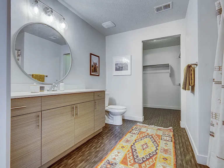 Novi at Jordan Valley Station Apartments — Photo 7