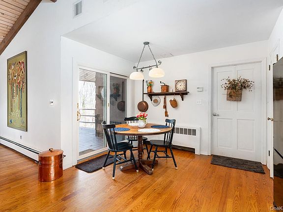 4th image of 48 Farm Road