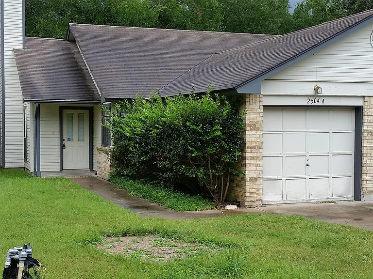 2504 Howellwood Way #A — Photo 1
