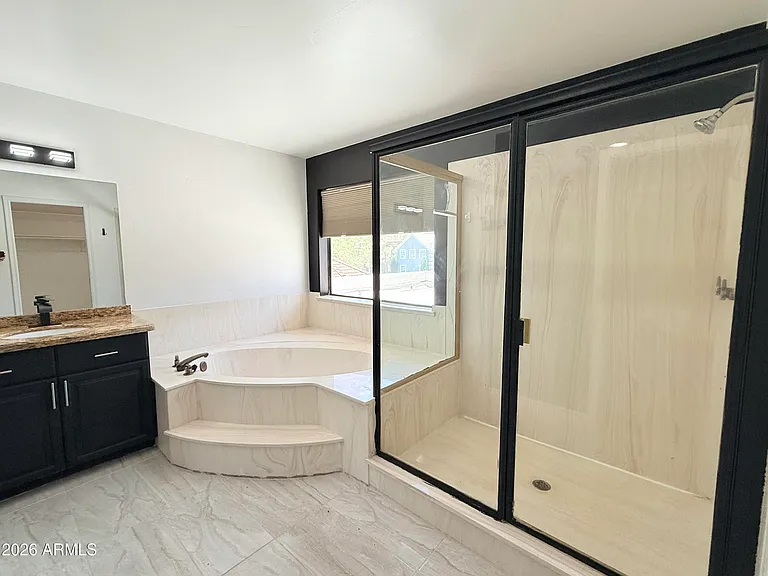1406 E Tierra Buena Ln — Photo 24