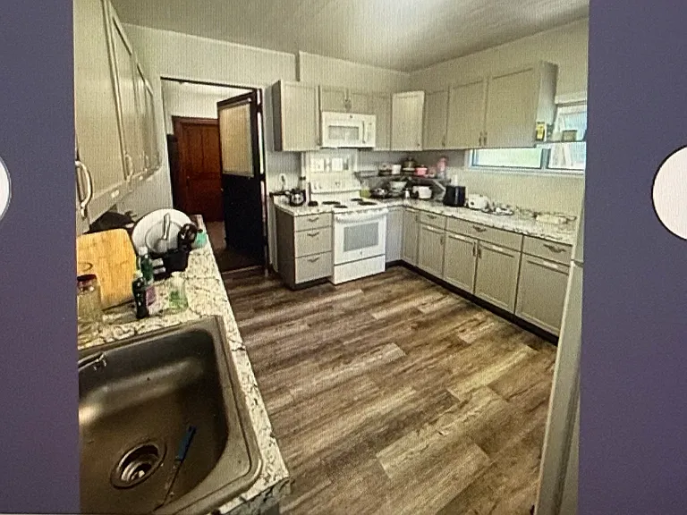 19 Florence St #10 — Photo 9