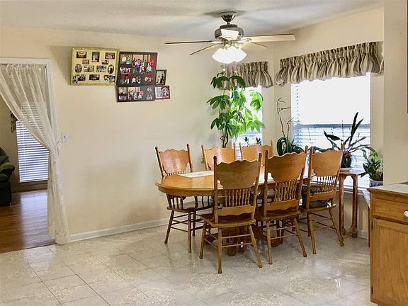 4th image of 326 L Kirth Dr