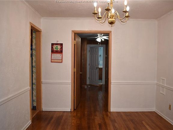 4th image of 4611 Washington Ave SE