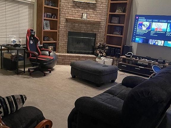 3rd image of 211 Three Cross Dr