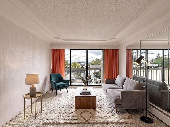 3rd image of 2080 Maple St #305