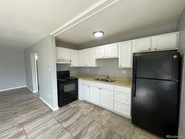 1590 Clinton St #206 — Photo 4