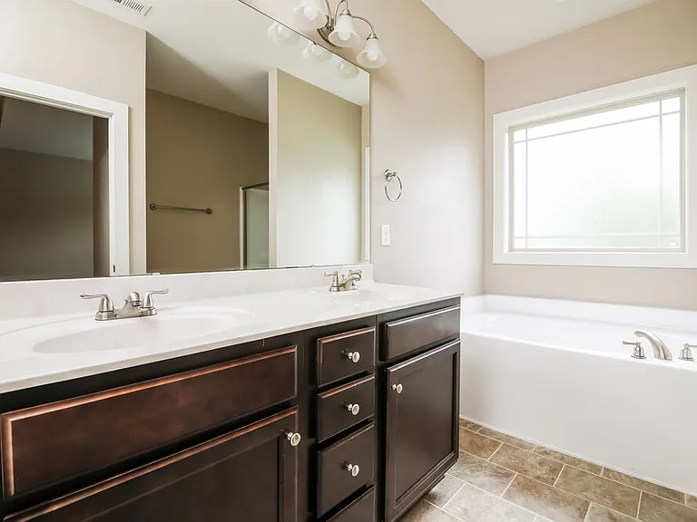 3016 Watsonia Dr — Photo 15