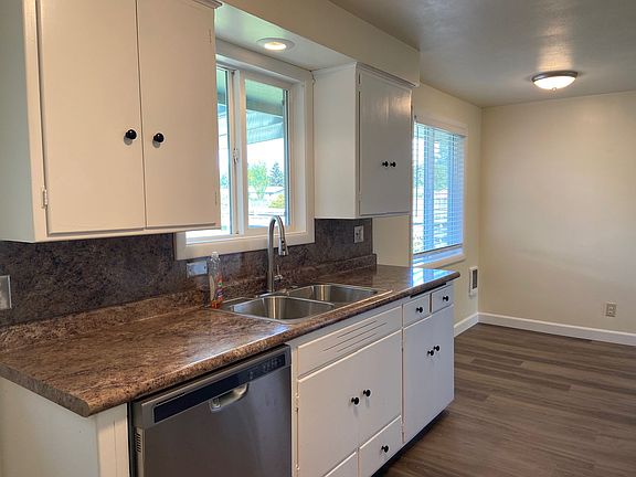 5th image of 3757 & 3759 Hawthorne Ave #3757