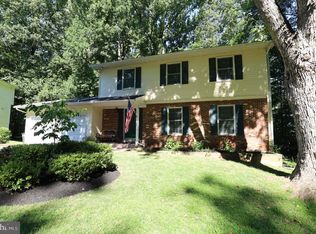 5900 Hollow Oak Ct, Burke, VA 22015
