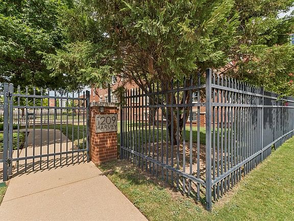 2nd image of 1209 N Harvey Ave APT 101