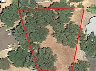 20055 Pleasantview Dr, Groveland, CA 95321