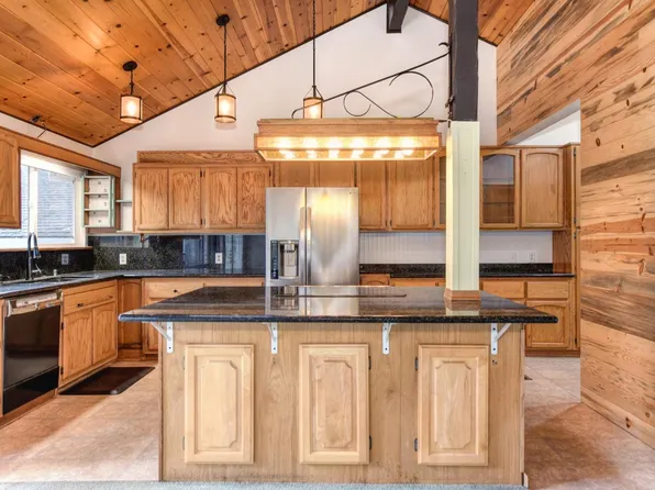 5700 Silverleaf Dr, Foresthill, CA 95631