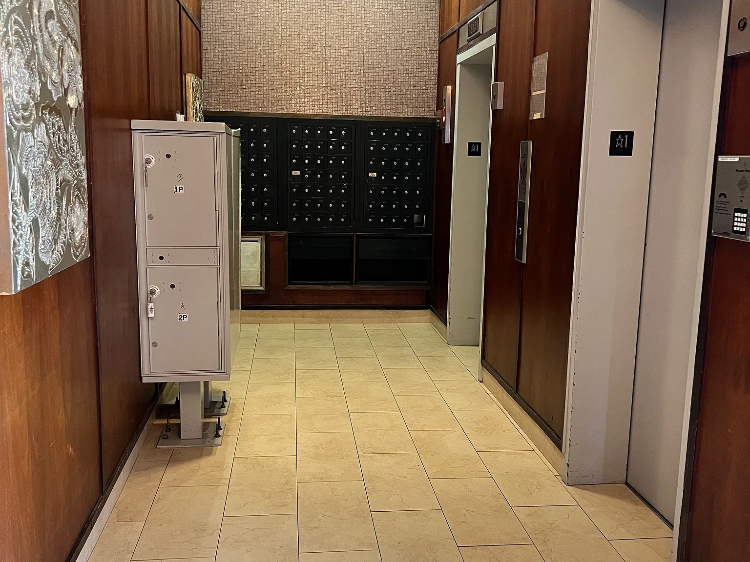 Studio, 472 sqft, $1,800 — Photo 3