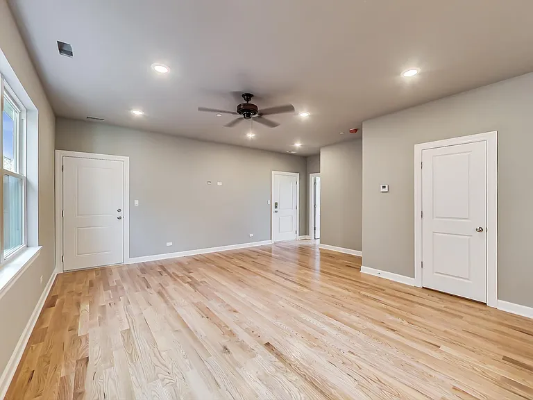6132 S Kimbark Ave #1W — Photo 4