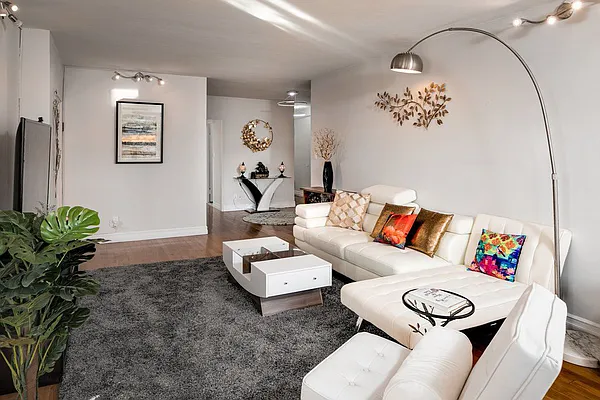 Sold by Mont Sky Real Estate | media 19
