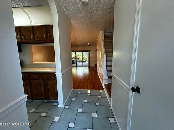 2nd image of 365 Bromley Pl Unit 365