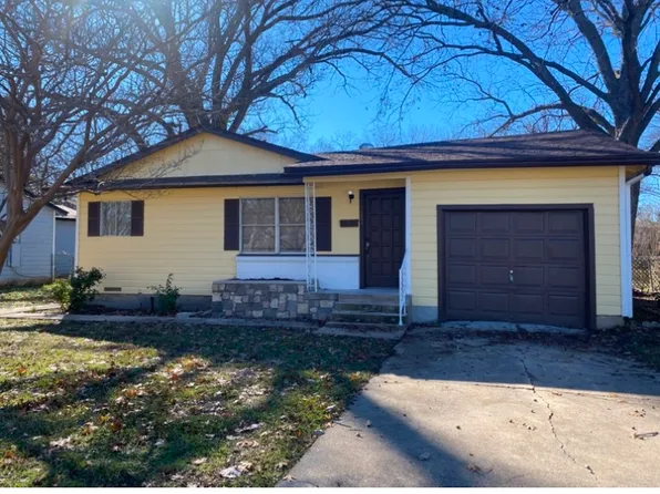 207 Lynn St, Waxahachie, TX 75165