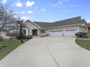1430 Blue Ridge Trl, Waunakee, WI 53597