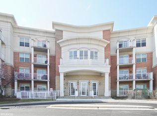 601 W Rand Rd APT 105, Arlington Heights, IL