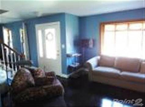 4th image of 26035 Cheryl Dr