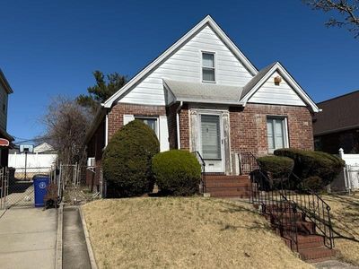 171-19 Gladwin Avenue, Flushing, NY, 11365