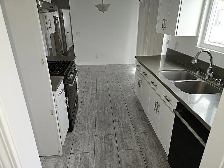 12751 Lorna St #5 — Photo 2