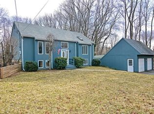 256 Blackstone St, Blackstone, MA 01504
