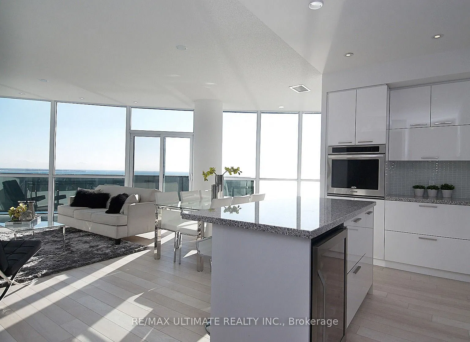 3 bed, $4,500 — Photo 3