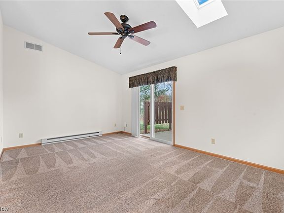 4th image of 651 Sturbridge Dr Unit 19