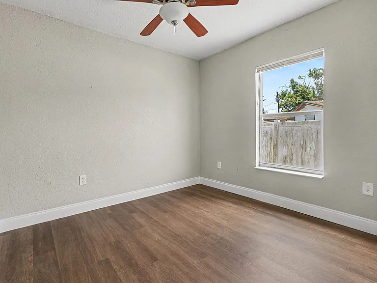 5105 N Rohn Ave #5105 — Photo 22