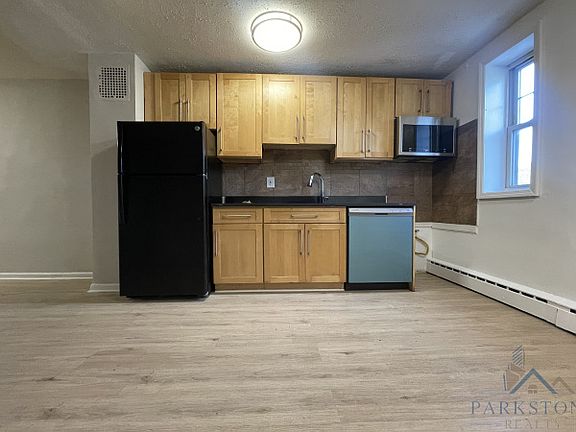 2nd image of 2465-67 John F Kennedy Blvd #4H