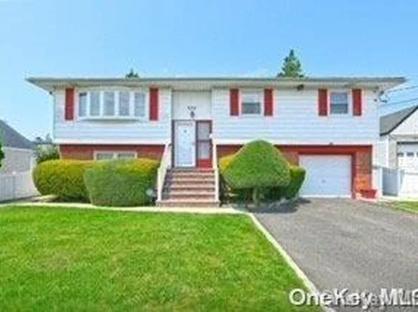 650 Amsterdam Avenue, Uniondale, NY 11553