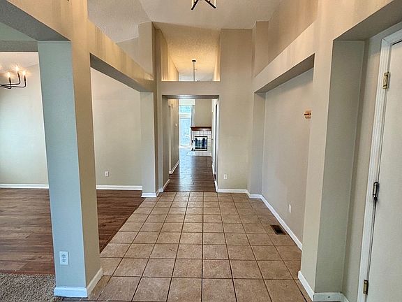 3rd image of 10106 Savannah Sparrow Way