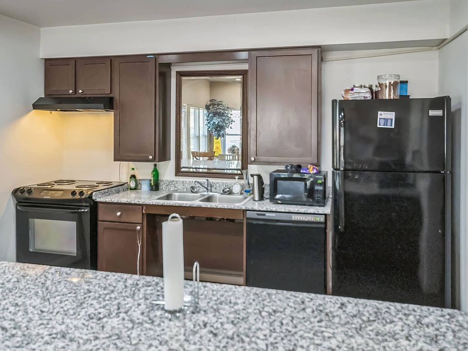 Summit at Pine Lake Estates Kitchen