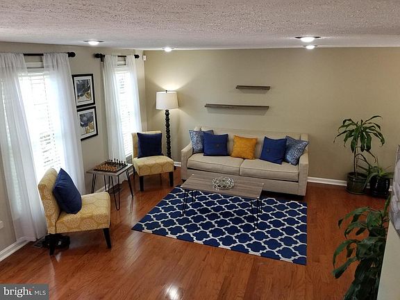 4th image of 9510 Grandhaven Ave