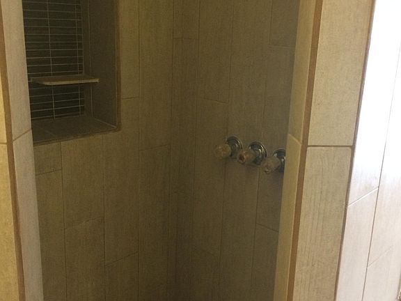 2nd image of 116 Barilla Pl #B