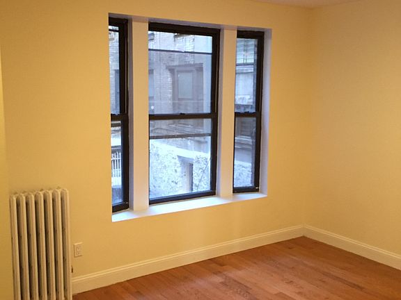 4th image of 48 Pinehurst Ave APT 3