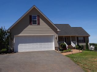 6669 Hockett Ctry Ln, Pleasant Garden, NC 27313