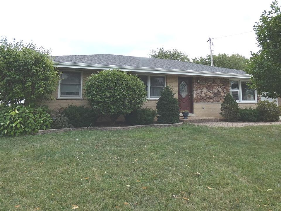 1st image of 1051 S Center St