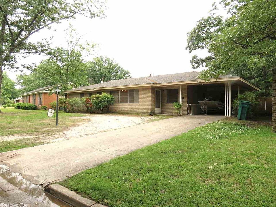 1st image of 2406 W 39th Ave