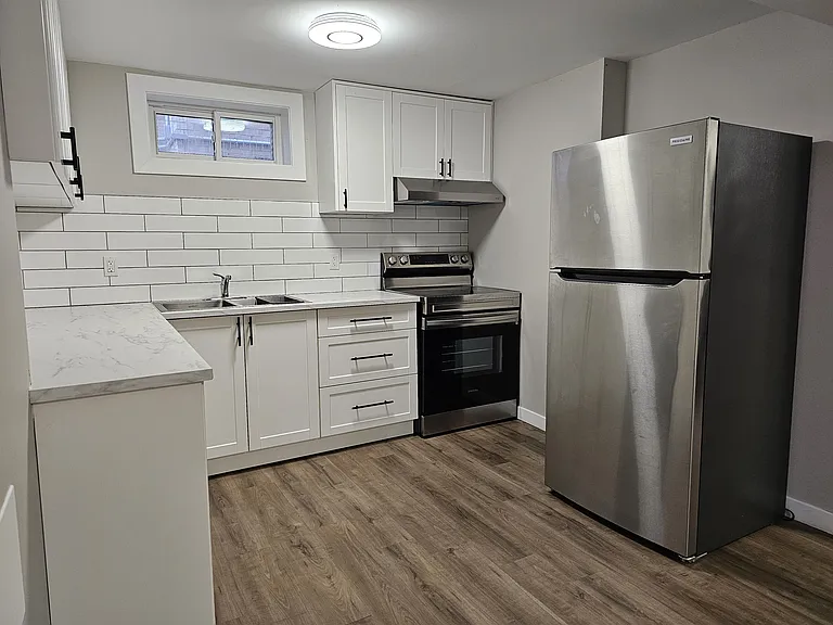232 Vansickle Rd — Photo 3