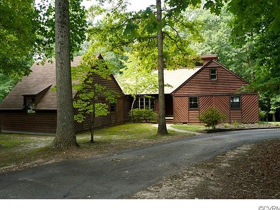 2nd image of 11810 Mapleridge Ct