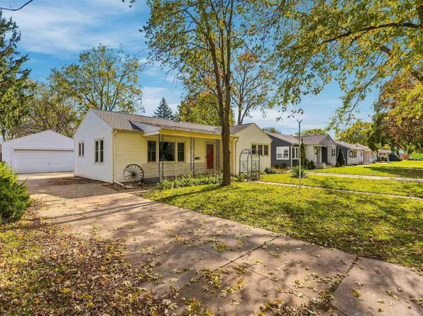 1235 Sheerer Ave, Waterloo, IA 50701
