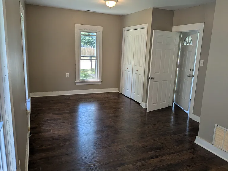 310 N Locust St — Photo 7