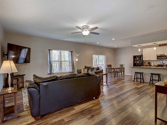 5th image of 151390 Kingfisher Ln