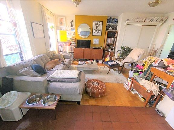 2nd image of 639 Henry St #3